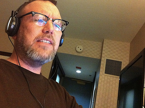 Searching for Olympiacos AEK Live: Web Context Challenges